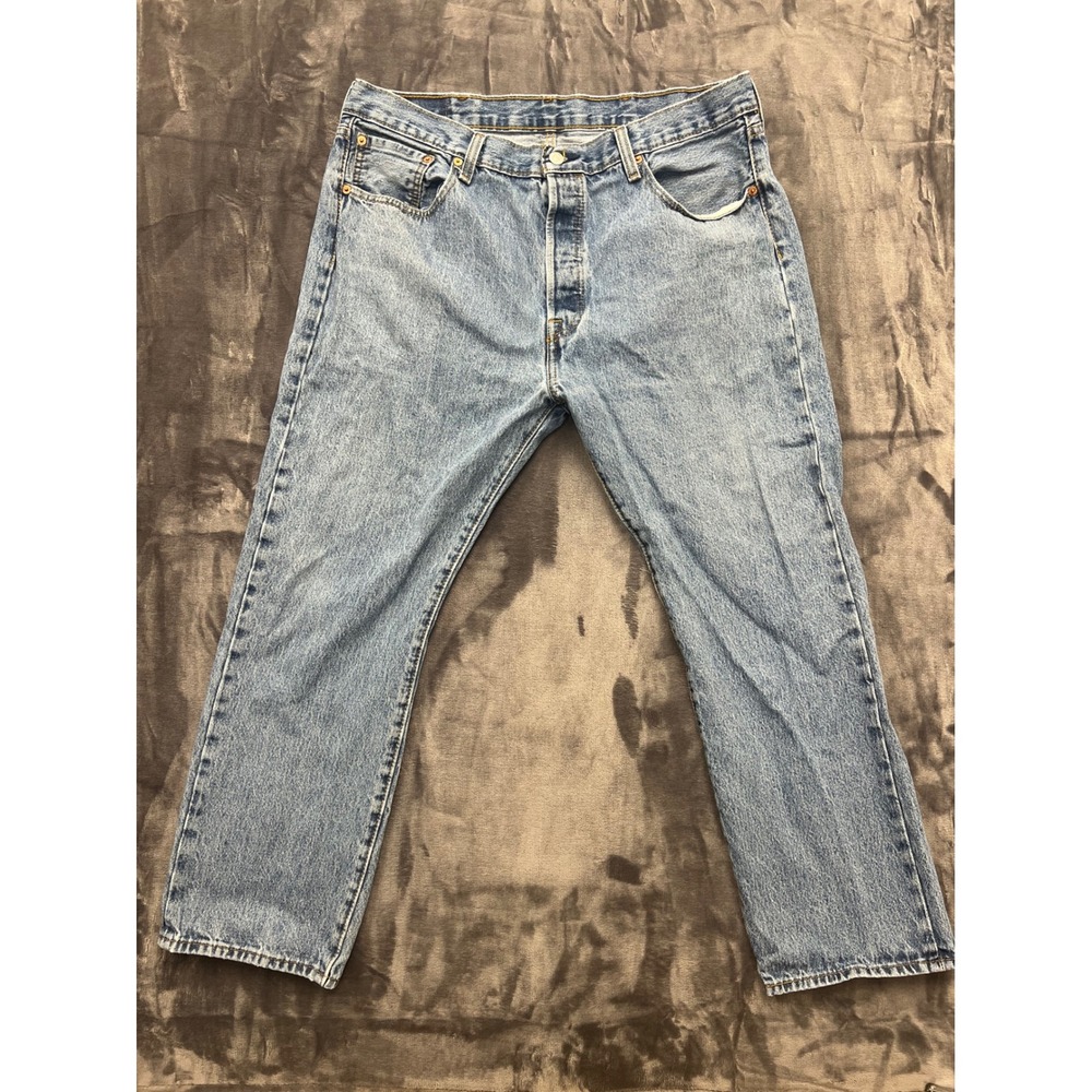 Levi's 501 Original Fit Jeans Mens 38x29 Light Blue Wash Straight Leg Denim